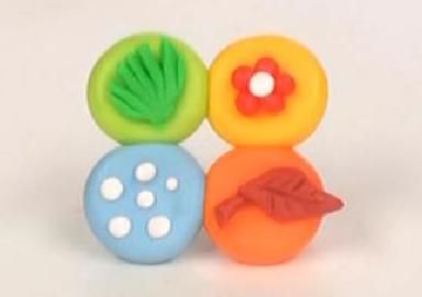 modelinkowa-zawieszka-z-symbolami-4-por-roku-wyk-ewa-gutowicz