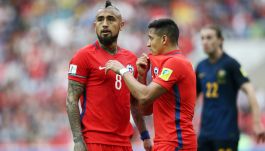 Na PGE Narodowym zaprezentują się m.in. Arturo Vidal i Alexis Sanchez (fot. Getty).