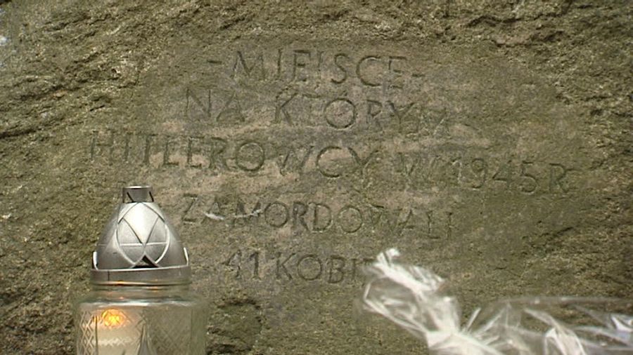 Obelisk upamiętniający tragiczne wydarzenia