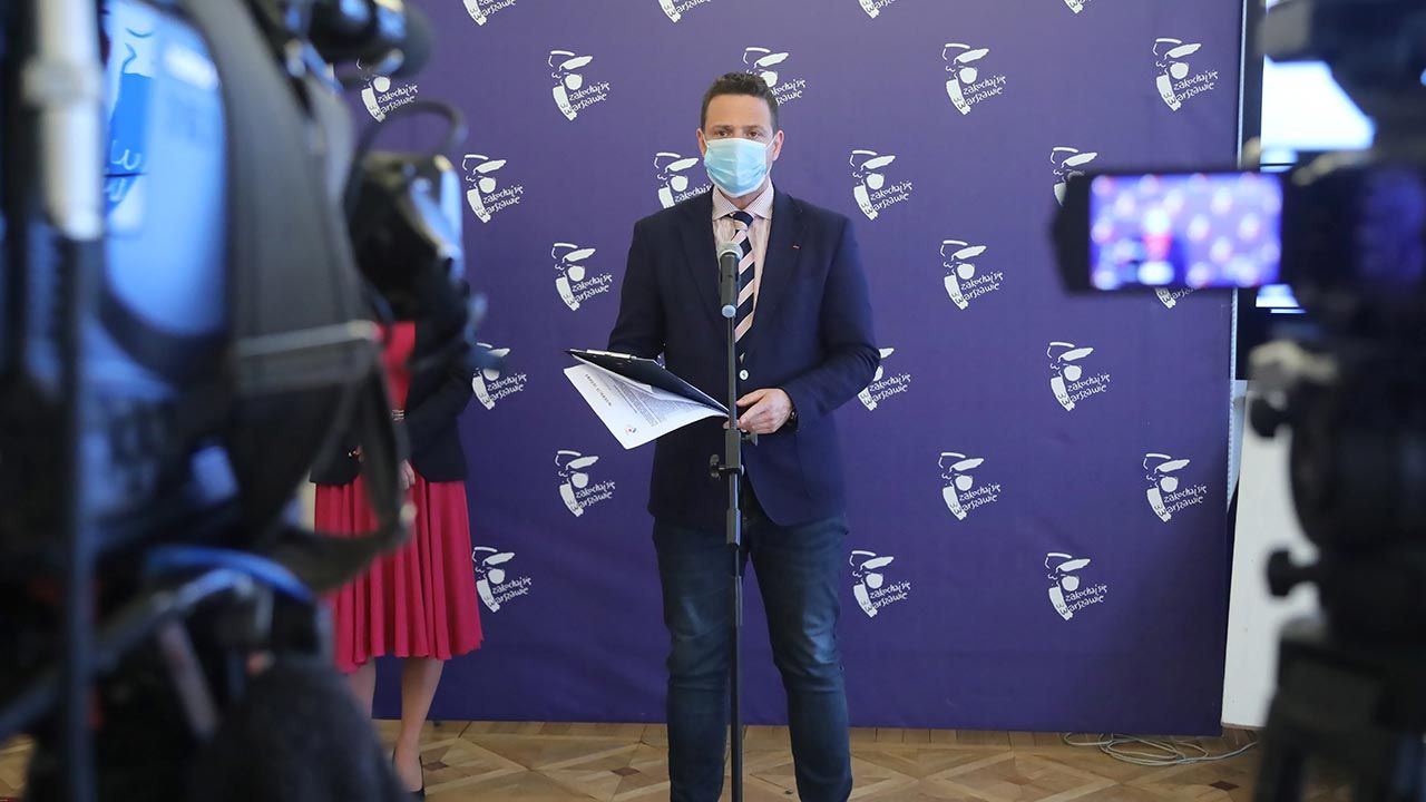 Rafał Trzaskowski został nowym kandydatem PO w wyborach (fot. PAP/Wojciech Olkuśnik) Rafał Trzaskowski został nowym kandydatem PO w wyborach (fot. PAP/Wojciech Olkuśnik)