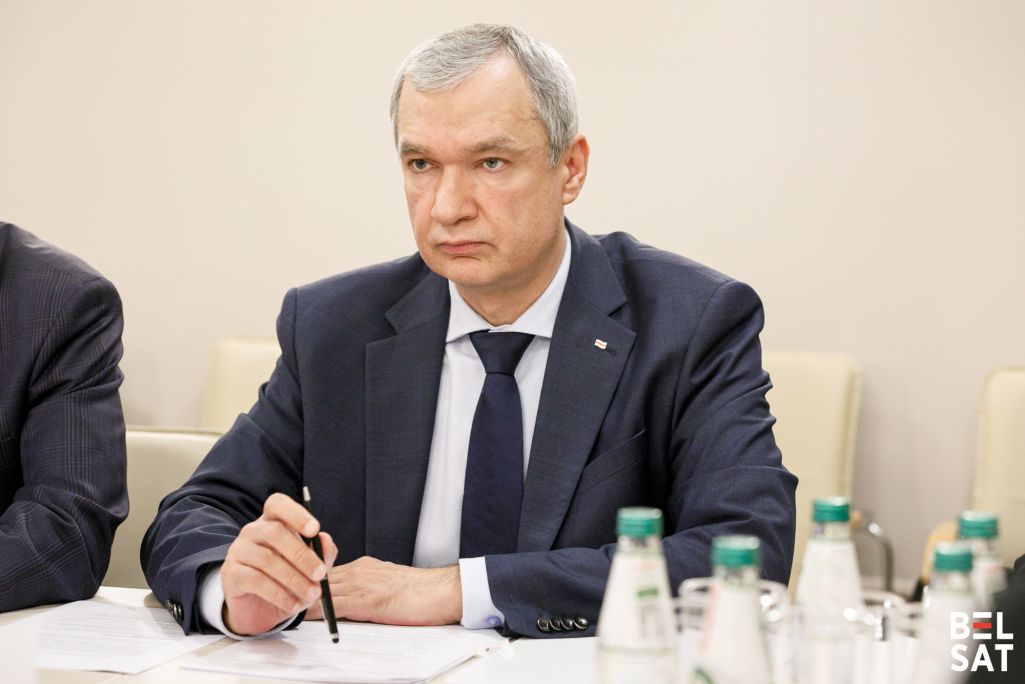 Павел Латушка, кіраўнік Народнага антыкрызіснага ўпраўлення і прадстаўнік Аб’яднанага пераходнага кабінету ў справе транзіту ўлады, бярэ ўдзел у паседжанні. Варшава, Польшча. 2 кастрычніка 2023 года. Фота: Таццяна Верамеева / Белсат