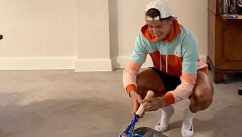 Holger Rune wysłał paczkę z rakietami do Afryki (fot. Instagram)