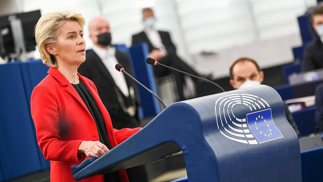 Beata Szydło nt. debaty w Parlamencie Europejskim (fot. EU Commission / Pool/Anadolu Agency via Getty Images)