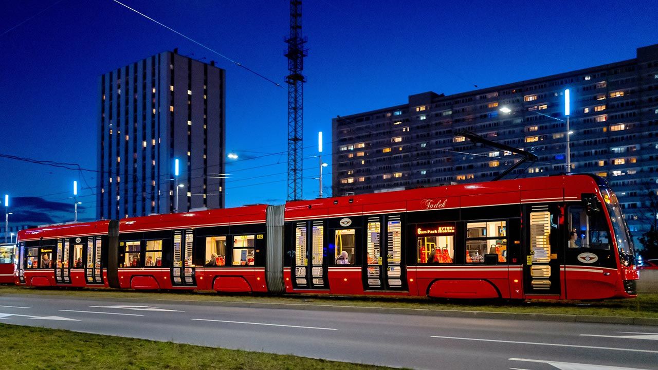 Wprowadzenie nowego, stałego rozkładu jazdy nastąpi m.in. na liniach nr 6, 7 i 19, które łączą Bytom, Świętochłowice, Chorzów i Katowice (fot. PAP/Andrzej Grygiel) Wprowadzenie nowego, stałego rozkładu jazdy nastąpi m.in. na liniach nr 6, 7 i 19, które łączą Bytom, Świętochłowice, Chorzów i Katowice (fot. PAP/Andrzej Grygiel)