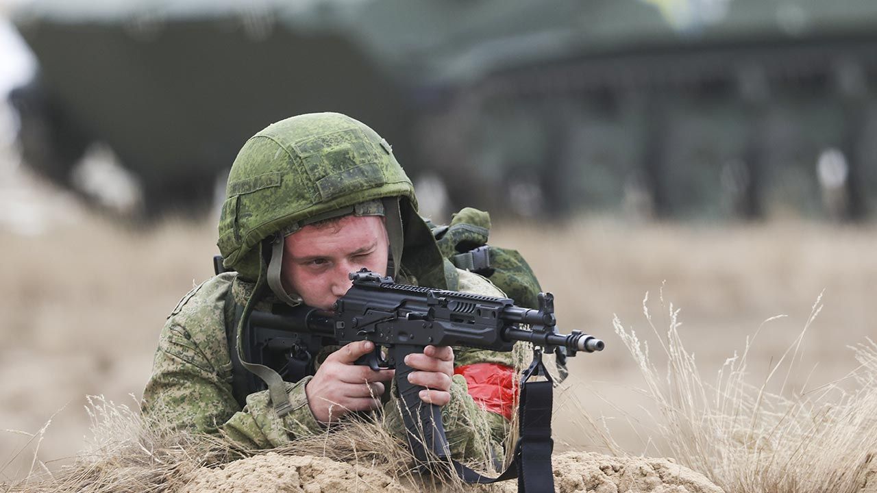 Dowódcy Łukaszenki mówią o prowokacji państw NATO (fot. Stringer/Anadolu Agency via Getty Images)