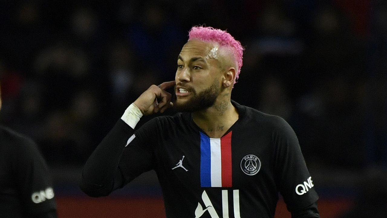 Neymar nie opanował emocji (fot.PAP/EPA/Julien de Rosa) Neymar nie opanował emocji (fot.PAP/EPA/Julien de Rosa)