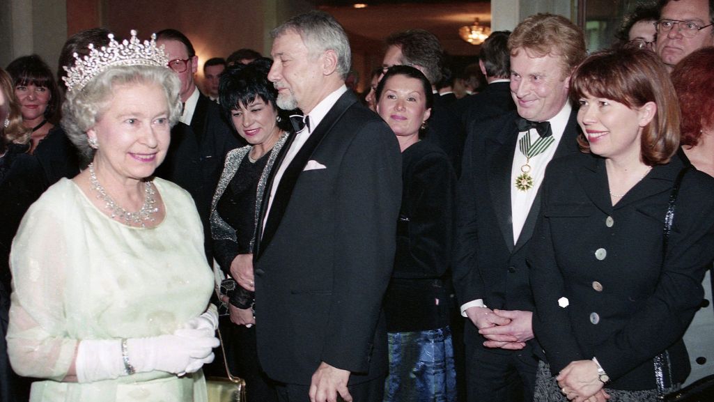 W czasie swojej jedynej wizyty w Polsce królowa Elżbieta II odwiedziła Warszawę i Kraków. Fot. Afa Pixx/Zenon Żyburtowicz/PAP