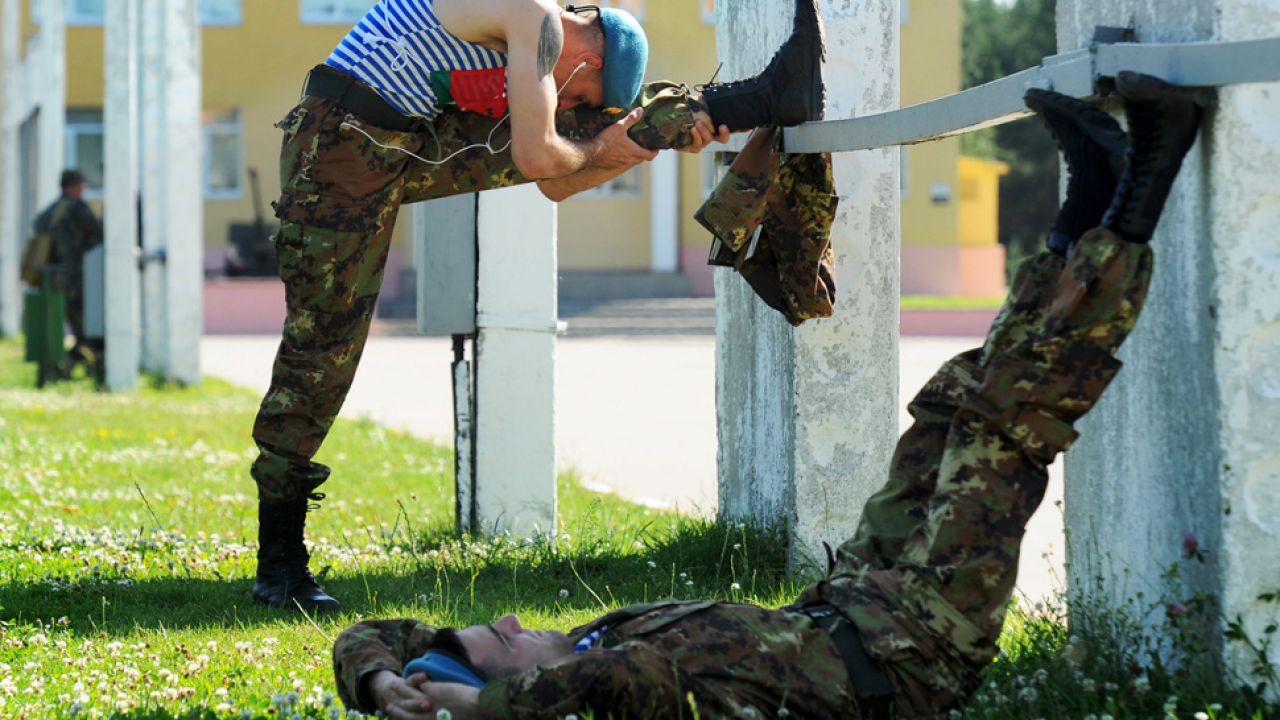 Białoruskie wojsko zmaga się ze zjawiskiem „fali” (fot. Viktor Drachev\TASS via Getty Images)