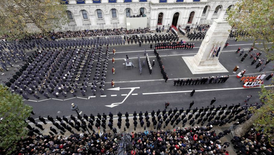 Przez Londyn przemaszerowała parada wojskowa (fot.  PAP/EPA/ANDY RAIN)