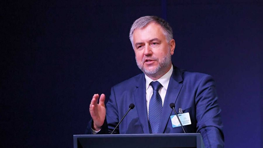 Marszałek Woźniak zwalnia urzędników i zawiadamia prokuraturę