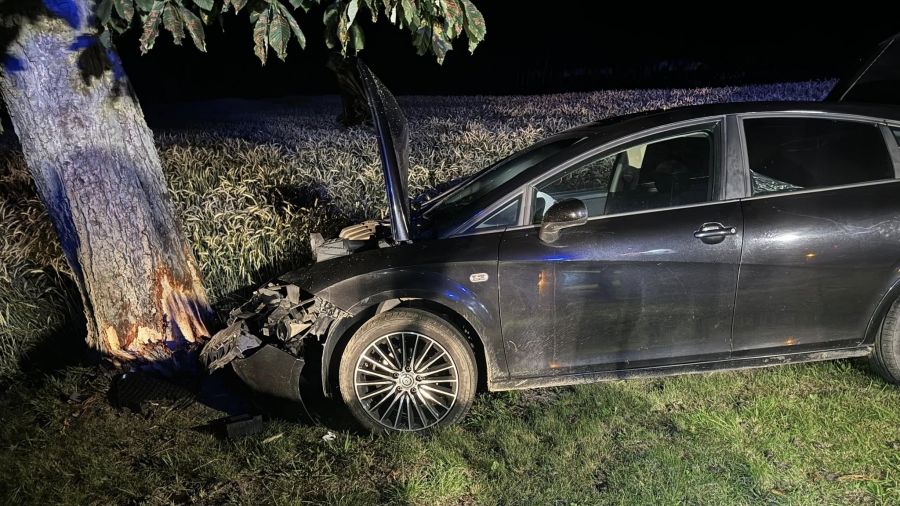Do wypadku doszło 2 lipca krótko po północy (fot. OSP Zbójno)