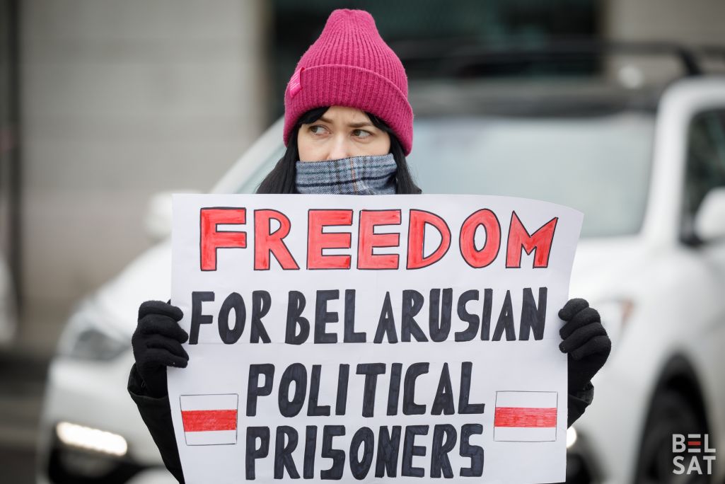 Ланцуг салідарнасці з ахвярамі новага вітку рэпрэсіяў у Беларусі адбыўся ў Вільні. 28 студзеня 2024 года. (Фота: Белсат)