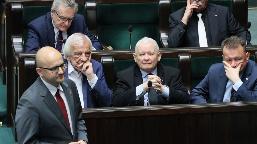 PiS dostał przelew z Ministerstwa Finansów (fot. PAP/Rafał Guz)