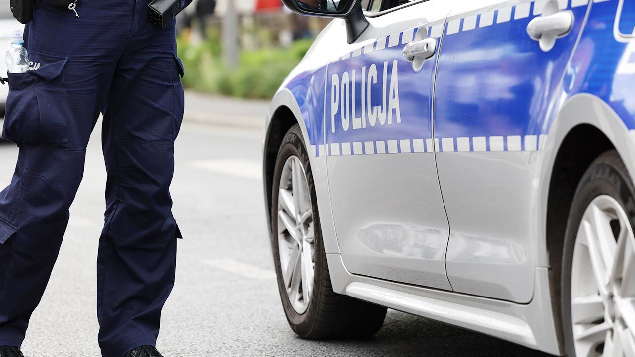 Ojciec dziecka usłyszał zarzuty dotyczące m.in. zabójstwa i znęcania się nad małoletnimi dziećmi.(fot. Shutterstock) Ojciec dziecka usłyszał zarzuty dotyczące m.in. zabójstwa i znęcania się nad małoletnimi dziećmi.(fot. Shutterstock)