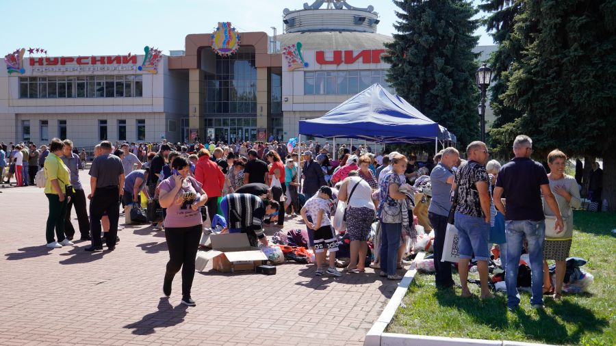 Citizens wait to receive humanitarian aid in the Kursk region. Photo: Vladimir Aleksandrov/Anadolu via Getty Images