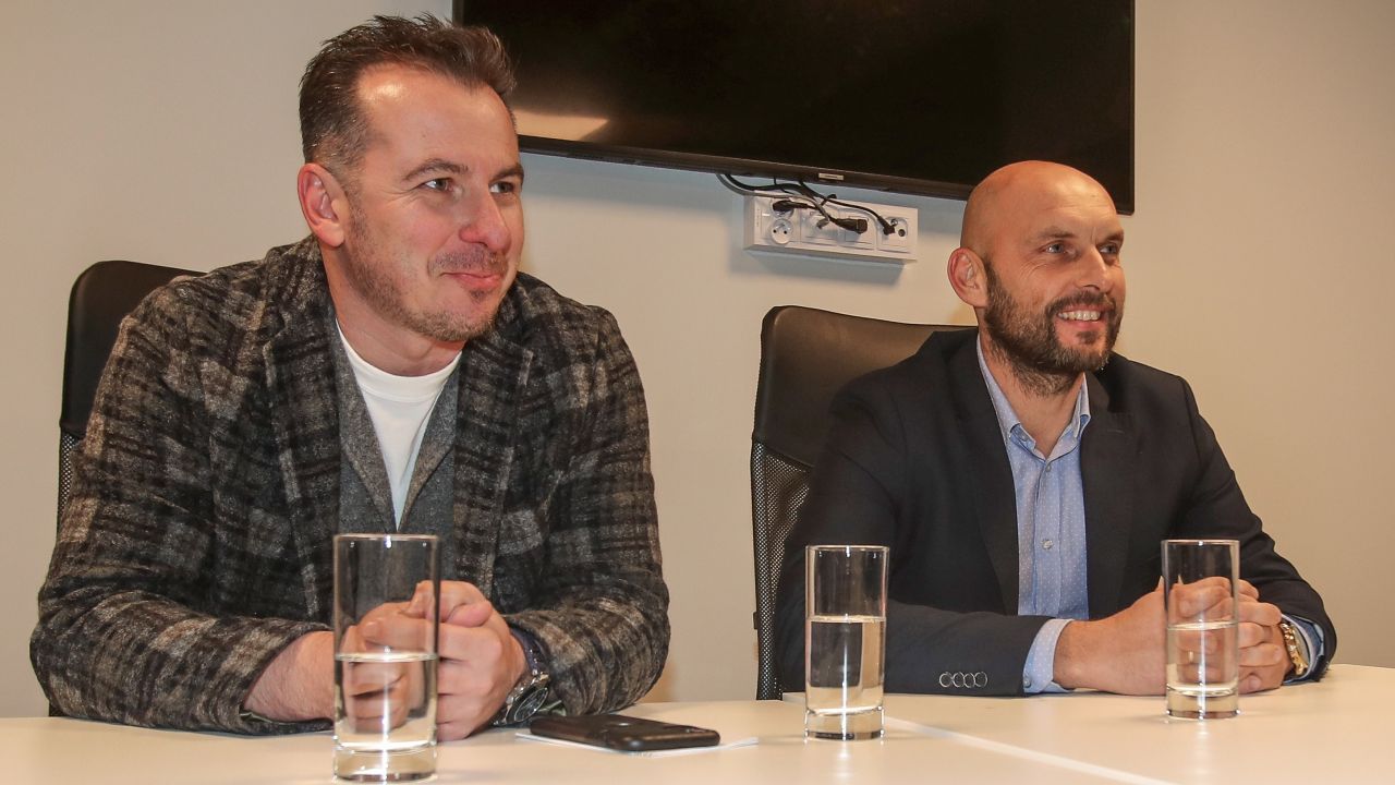 Radosław Kucharski i Marek Gołębiewski. Legia ma nowego trenera. Zastąpił Czesława Michniewicza