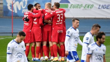 PKO Ekstraklasa zaskakuje. Stal Mielec wysoko przegrała u siebie z Wisłą Kraków (fot. PAP) Stal Mielec wysoko przegrała u siebie z Wisłą Kraków (fot. PAP)