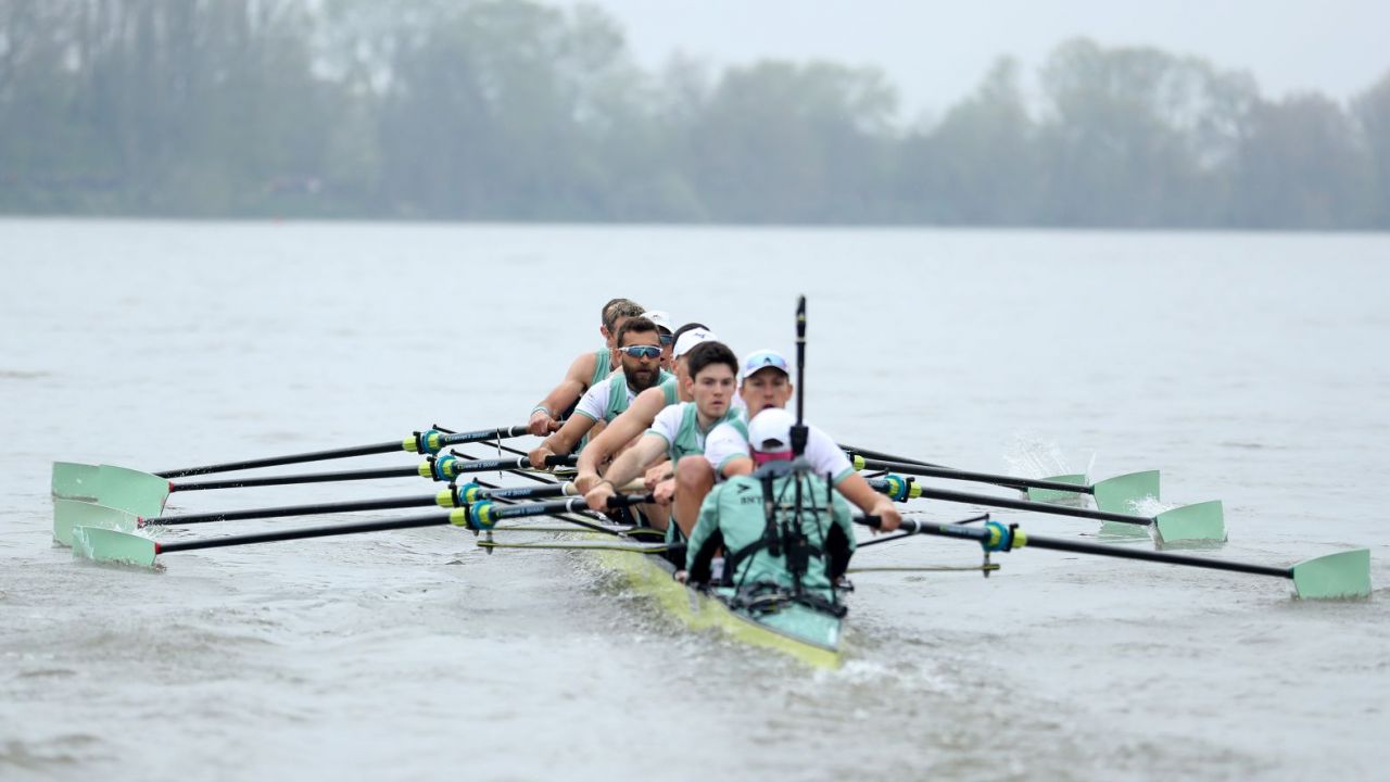 Załoga Cambridge lepsza od Oxfordu w legendarnym Boat Race (fot. Getty Images)