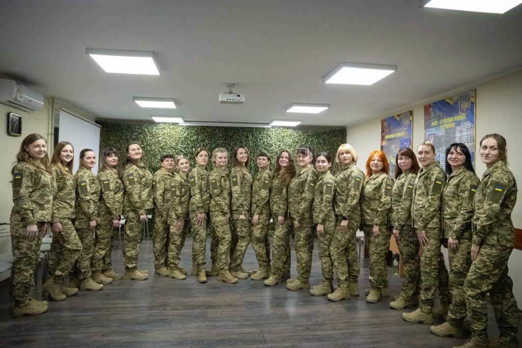 Жаночая форма ЗСУ (Фота: Олена Кондратюк / Facebook)