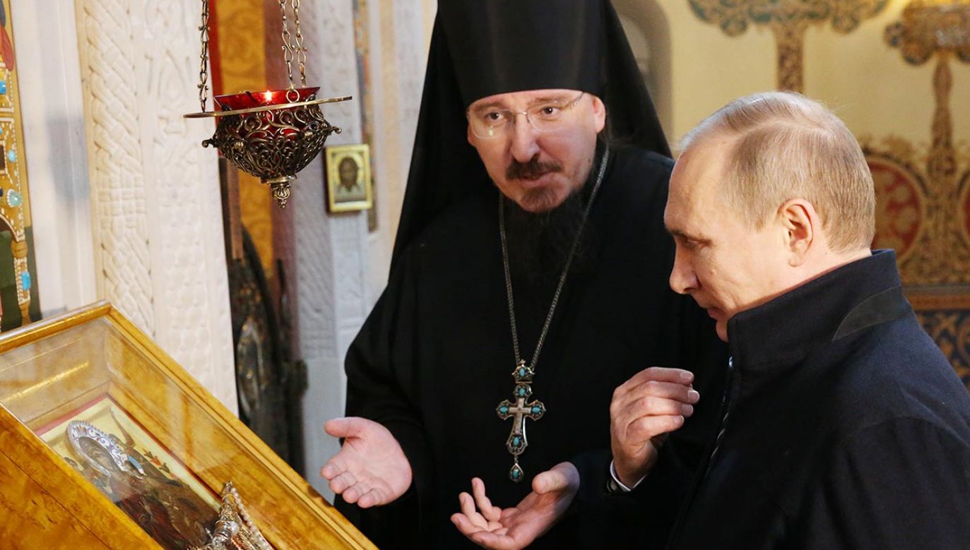 Władimir Putin w cerkwi w Dniu Dziecka (fot. Mikhail Svetlov/Getty Images)