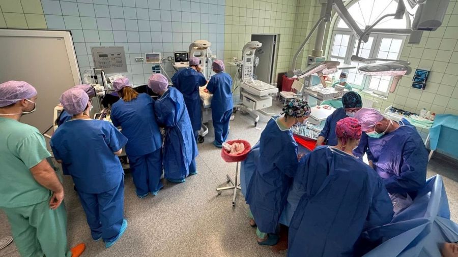 Szpital Średzki Serca Jezusowego trojaczki w szpitalu w Środzie Wlkp. Środa Wlkp. (fot. FB/Szpital Średzki Serca Jezusowego)