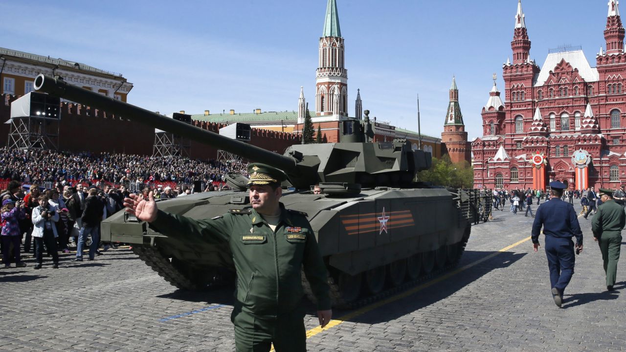 Czołg T-14 popsuł się podczas próby generalnej parady zwycięstwa (fot. PAP/EPA/Yuri Kochetkov)