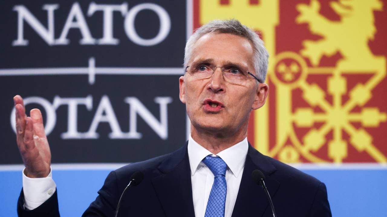 Sekretarz generalny NATO Jens Stoltenberg (fot. Beata Zawrzel/NurPhoto via Getty Images)