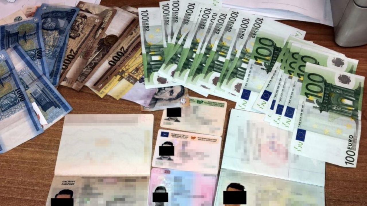 Azjatyccy gangsterzy zajmują się także handlem heroiną i marihuaną (fot. CBŚP) Azjatyccy gangsterzy zajmują się także handlem heroiną i marihuaną (fot. CBŚP)