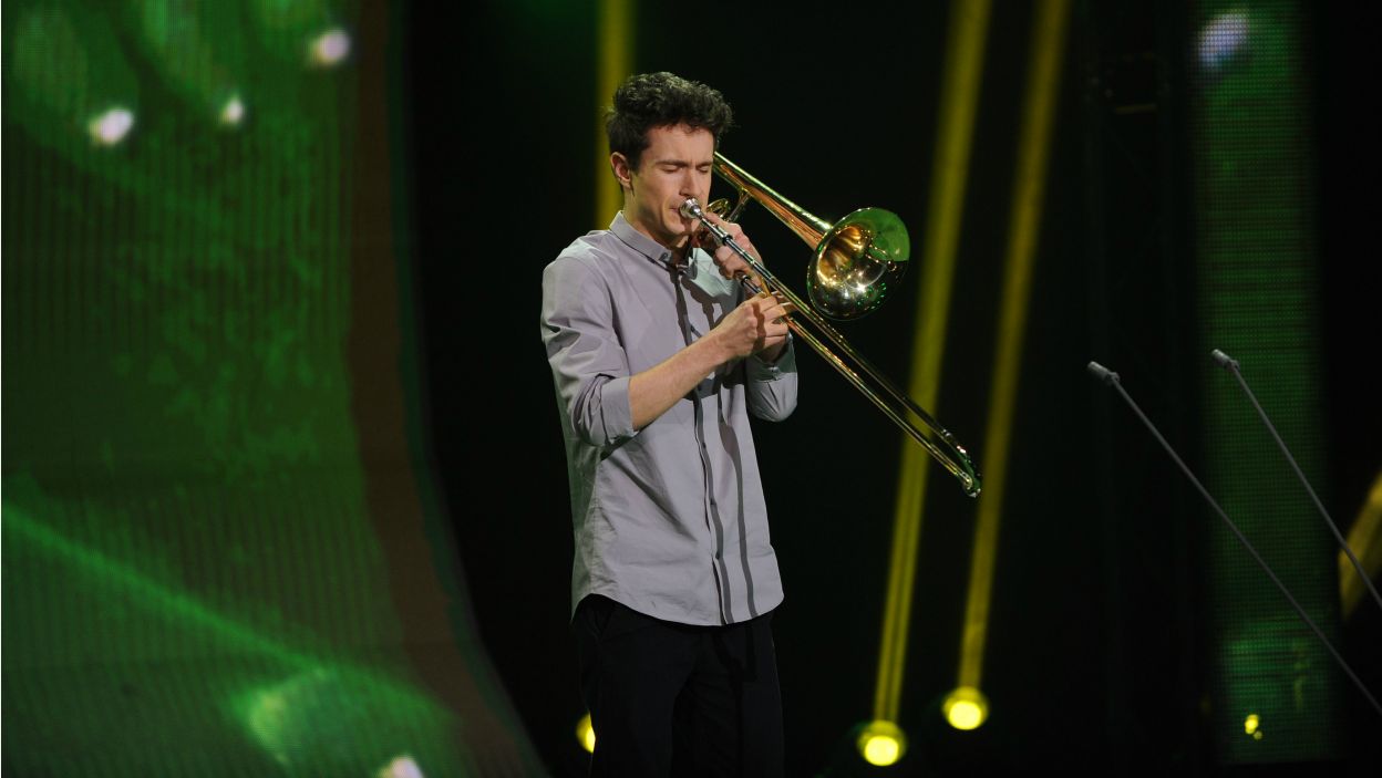 Maciej Prokopowicz ujął jury nie tylko dojrzałym wykonaniem, ale również dużą rozpiętością dynamiczną. Dostrzegli ogromną radość, jaką przynosi mu gra (fot. N. Młudzik/TVP)