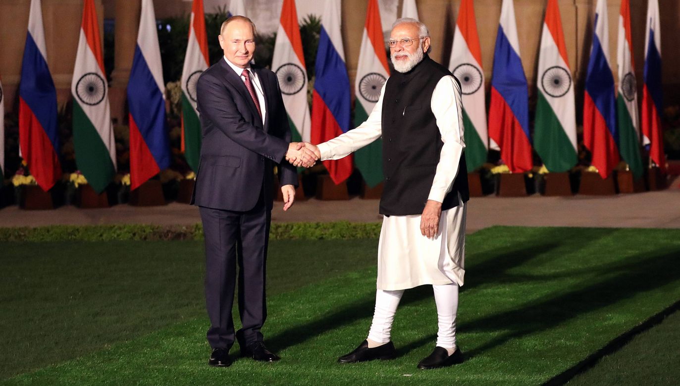 Lider Rosji Władimir Putin i premier Indii Narendra Modi (fot. EPA/HARISH TYAGI PAP/EPA)