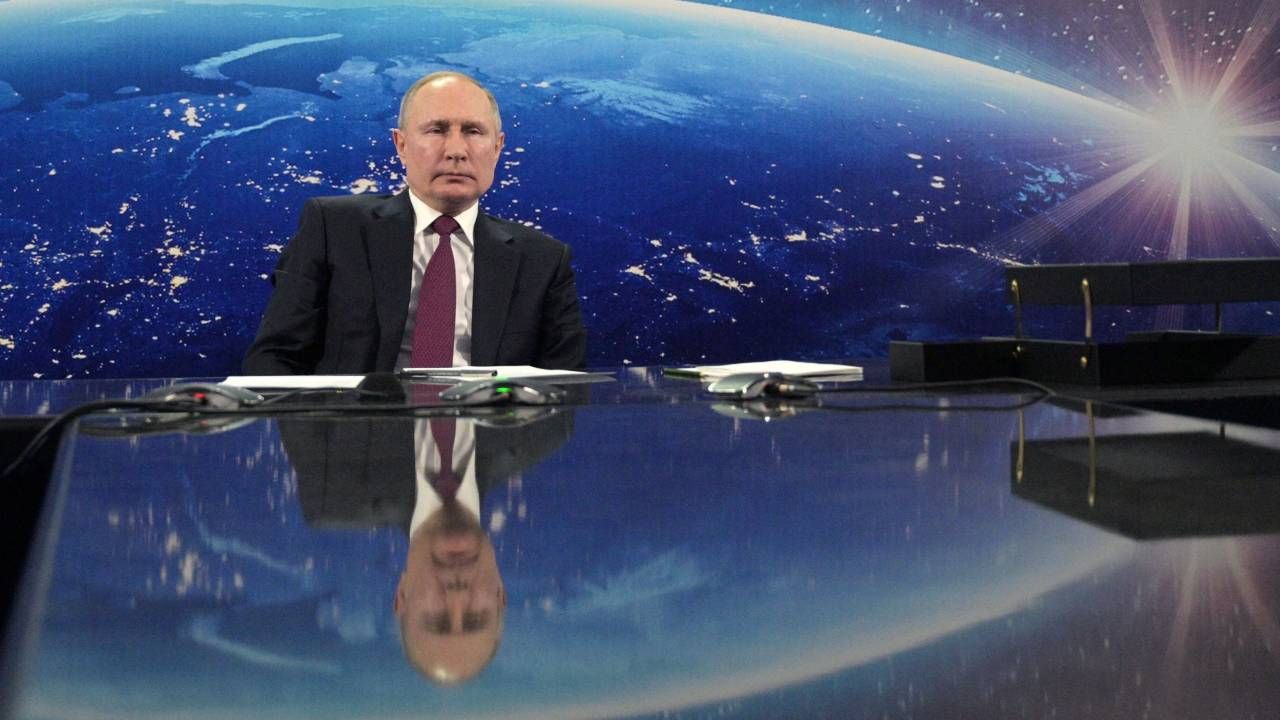 Rosja Władimira Putna stanowi zagrożenie dla światowego bezpieczeństwa (fot. PAP/EPA/ALEXEI DRUZHININ / KREMLIN / SPUTNIK / POOL) Rosja Władimira Putna stanowi zagrożenie dla światowego bezpieczeństwa (fot. PAP/EPA/ALEXEI DRUZHININ / KREMLIN / SPUTNIK / POOL)