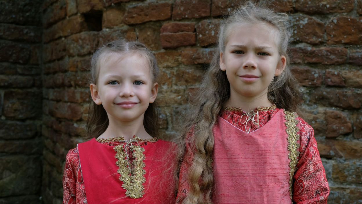 Po siedmiu latach Kazimierz i Anna są rodzicami dwóch córek: Elżbietki i Kundzi (fot. Marcin Makowski/TVP)