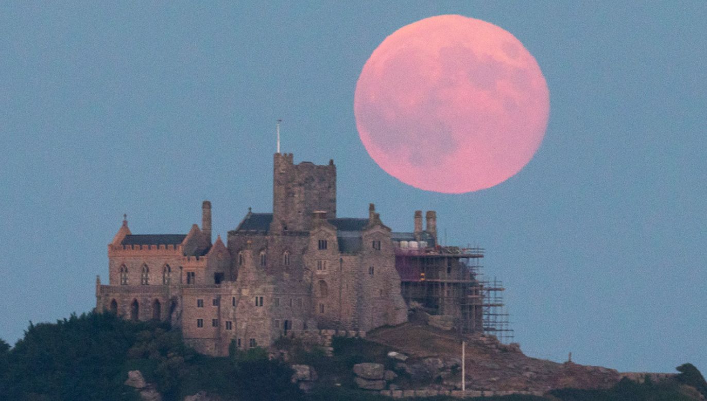 Truskawkowy Księżyc będzie nawet o 30 proc. jaśniejszy niż zwykle (fot. Matt Cardy/Getty Images)