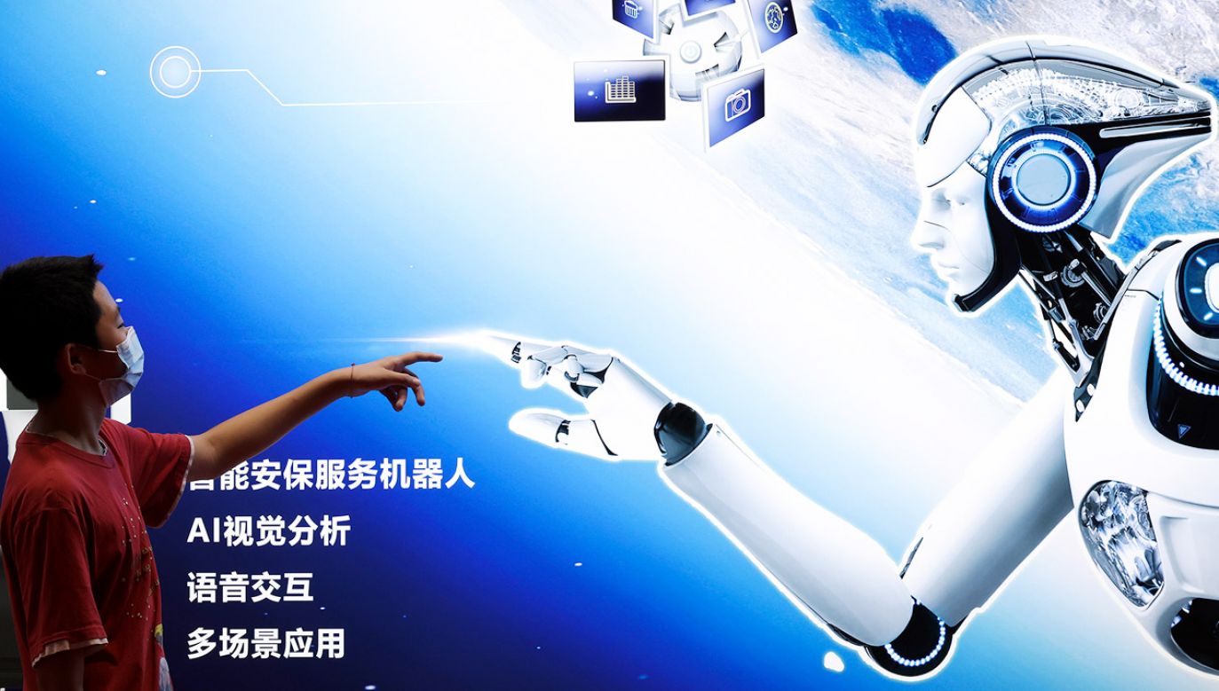 Naukowcy obawiają się rozwoju sztucznej inteligencji (fot. Lintao Zhang/Getty Images)