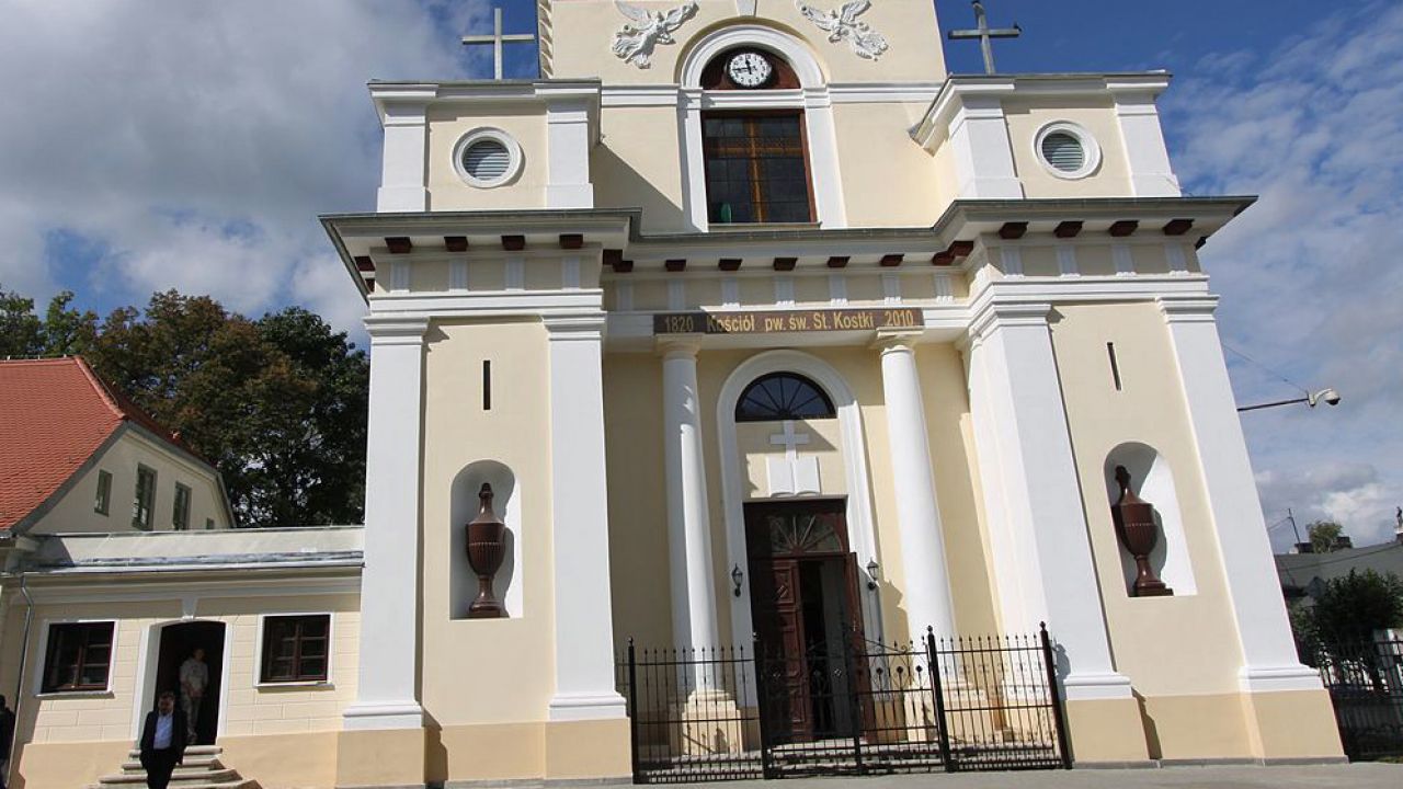 Kościół św. Stanisława Kostki w Aleksandrowie Łódzkim (fot. Wikipedia)