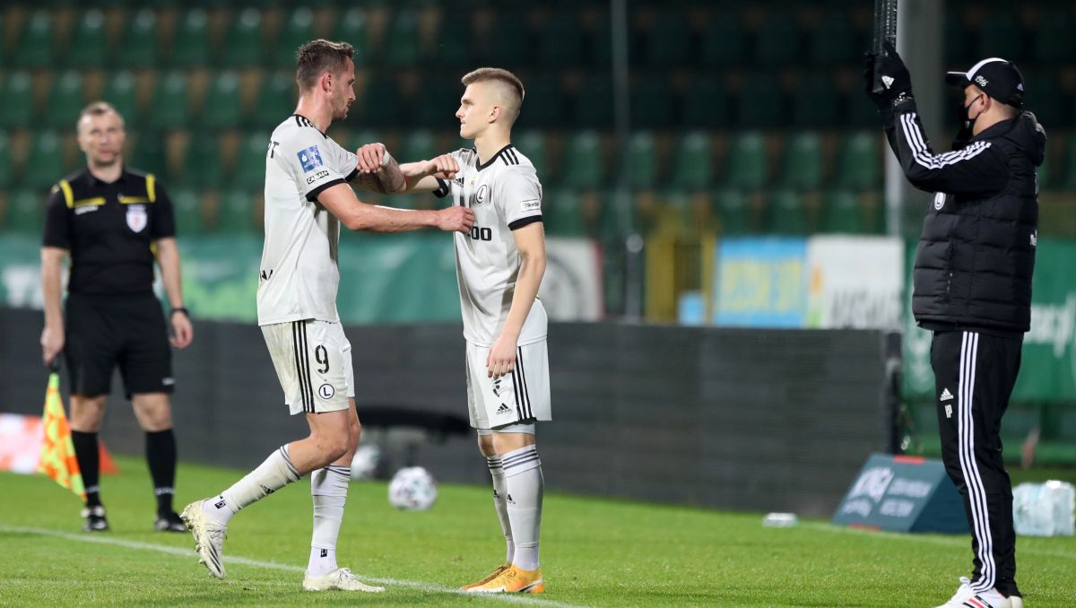 Maciej Rosołek przegrał rywalizację w Legii także z Tomasem Pekhartem (fot: 400mm.pl) Transfery. Maciej Rosołek odszedł z Legii Warszawa do Arki Gdynia