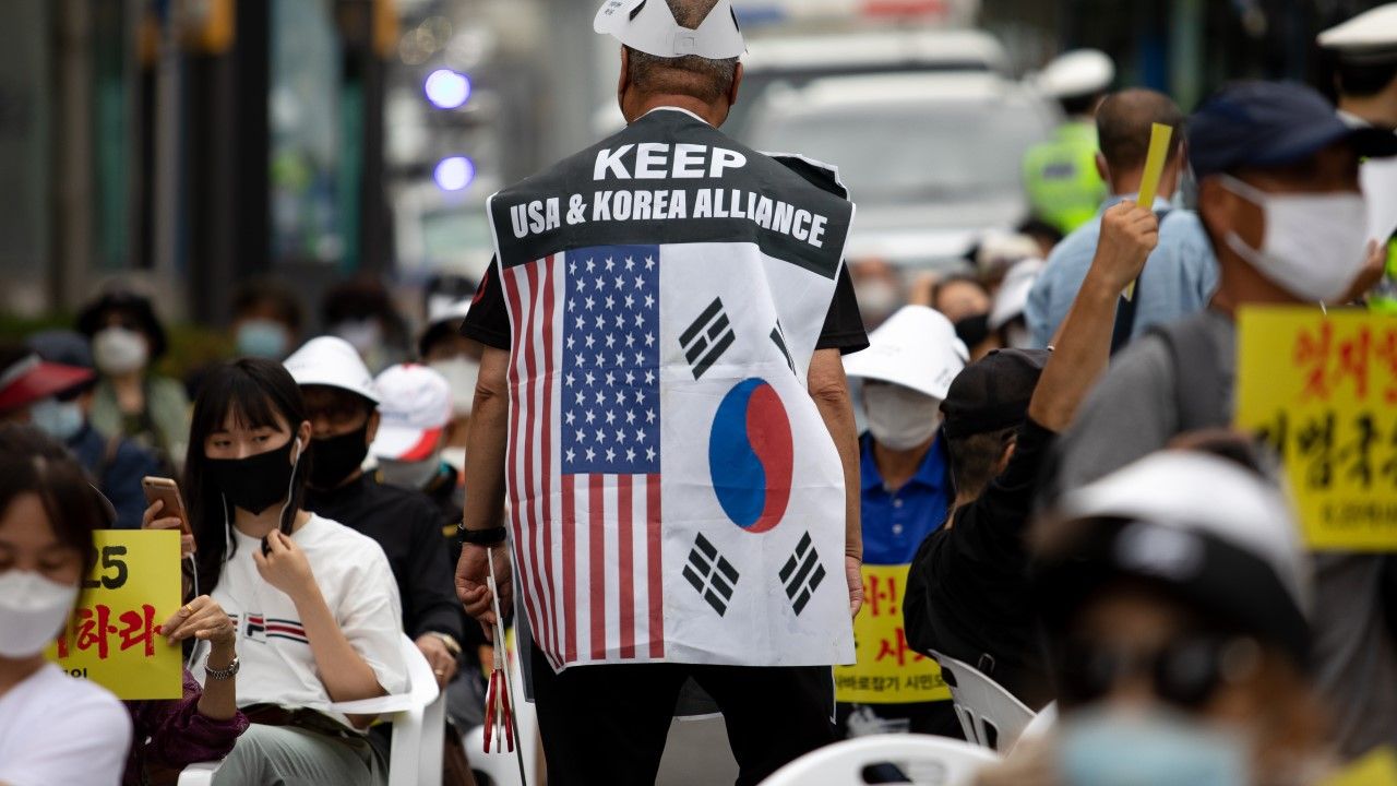 USA i Korea Płd. osiągnęły porozumienie w sprawie nowej umowy (fot. Chris Jung/NurPhoto via Getty Images) USA i Korea Płd. osiągnęły porozumienie w sprawie nowej umowy (fot. Chris Jung/NurPhoto via Getty Images)