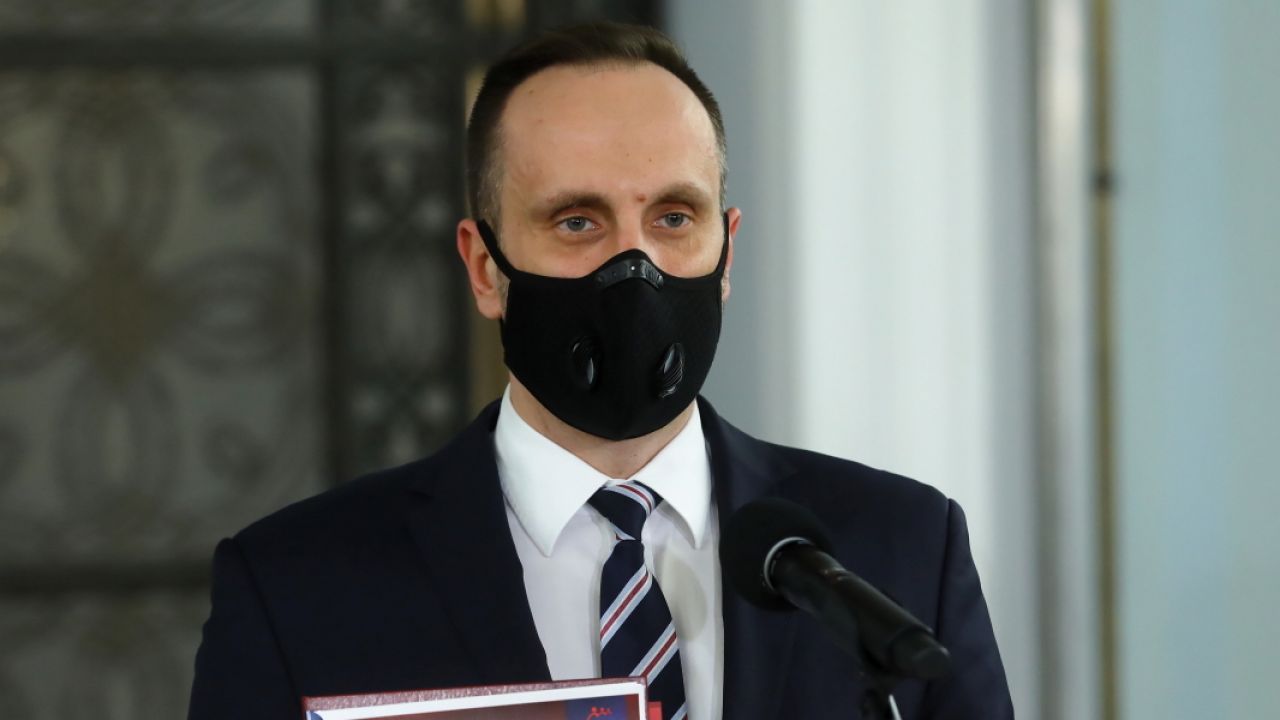 Janusz Kowalski mówi o pogłoskach ws. dymisji (fot. PAP/Rafał Guz) Janusz Kowalski mówi o pogłoskach ws. dymisji (fot. PAP/Rafał Guz)
