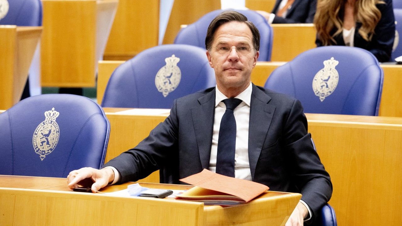 Premier Mark Rutte w holenderskim parlamencie (fot. Niels Wenstedt/BSR Agency/Getty Images) Premier Mark Rutte w holenderskim parlamencie (fot. Niels Wenstedt/BSR Agency/Getty Images)