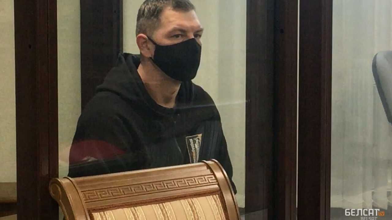 Alaksandr Kardziukou trafi na 10 lat do kolonii karnej (fot. TV Biełsat) Alaksandr Kardziukou trafi na 10 lat do kolonii karnej (fot. TV Biełsat)