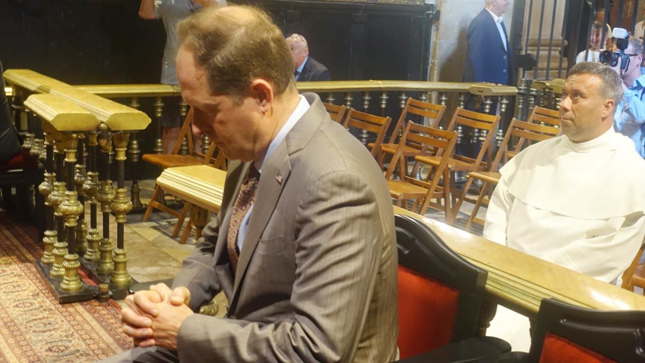 Mark Brzeziński na Jasnej Górze (fot. TT/@JasnaGoraNews) Mark Brzeziński na Jasnej Górze (fot. TT/@JasnaGoraNews)