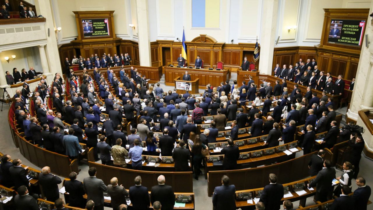 Ustawa została przyjęta po wystąpieniu w parlamencie Bronisława Komorowskiego (fot. PAP/Paweł Supernak) Ustawa została przyjęta po wystąpieniu w parlamencie Bronisława Komorowskiego (fot. PAP/Paweł Supernak)