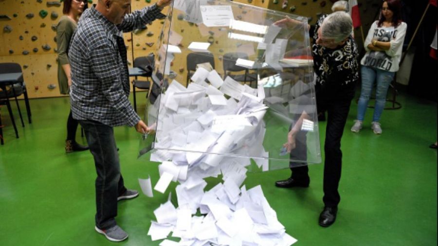 Wybory prezydenckie 2025, wyniki i frekwencja w Wielkopolsce (fot. PAP/D.Delmanowicz)