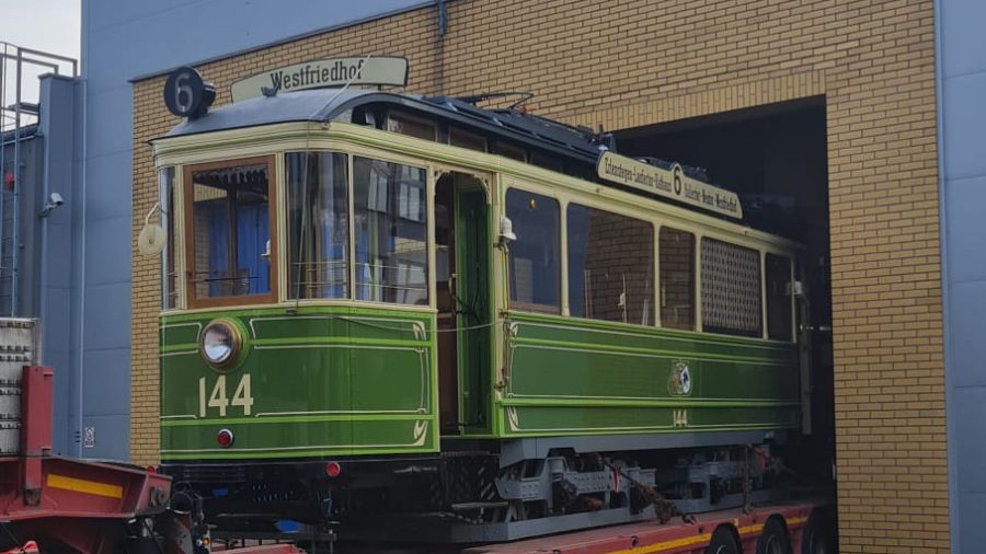 Odrestaurowany zabytkowy tramwaj Zeppelin