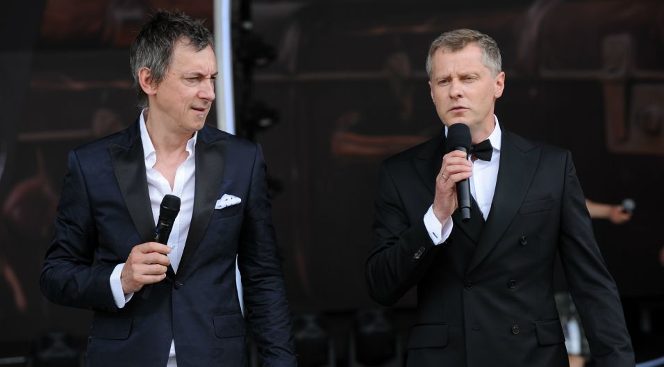 Drugi koncert wieczoru poświęcony piosence literackiej i kabaretowej poprowadzi Krzysztof Respondek. Artysta od rana przygotowuje się do swojej roli (fot. N. Młudzik/TVP)