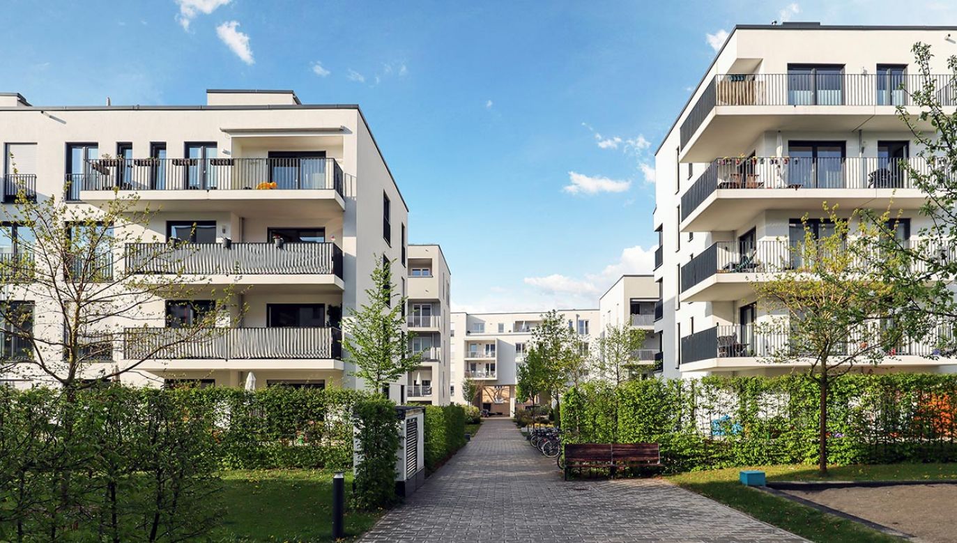 W II kwartale 2022 r. oddano do użytkowania w Polsce 54,7 tys. mieszkań (fot. Shutterstock/PIXEL to the PEOPLE)