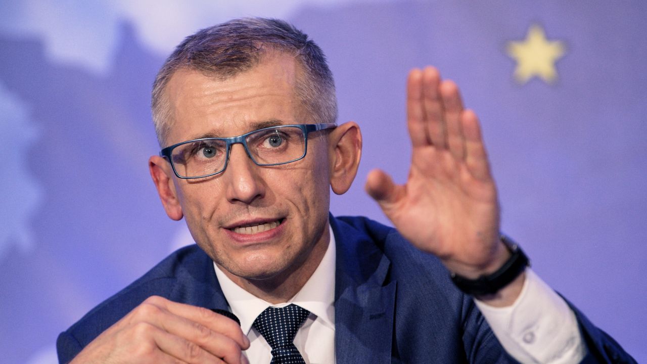 Krzysztof Kwiatkowski kierował resortem sprawiedliwości w latach 2009-2011; dwa lata później został szefem NIK (fot. arch. PAP/Darek Delmanowicz) Krzysztof Kwiatkowski kierował resortem sprawiedliwości w latach 2009-2011; dwa lata później został szefem NIK (fot. arch. PAP/Darek Delmanowicz)