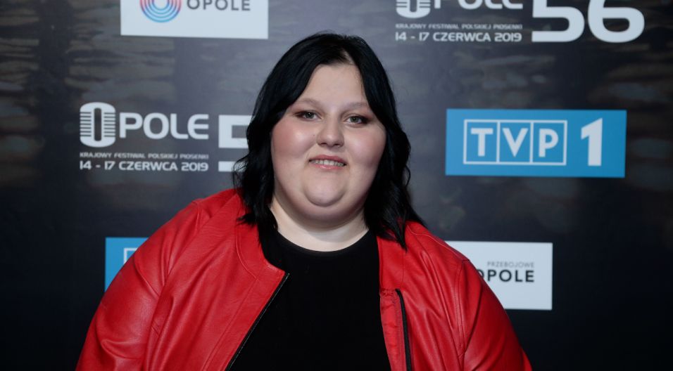 Aleksandra Nykiel została laureatką „Szansy na sukces. Opole 2019” i w ten sposób zyskała możliwość debiutu w Opolu (fot. Jan Bogacz/TVP)