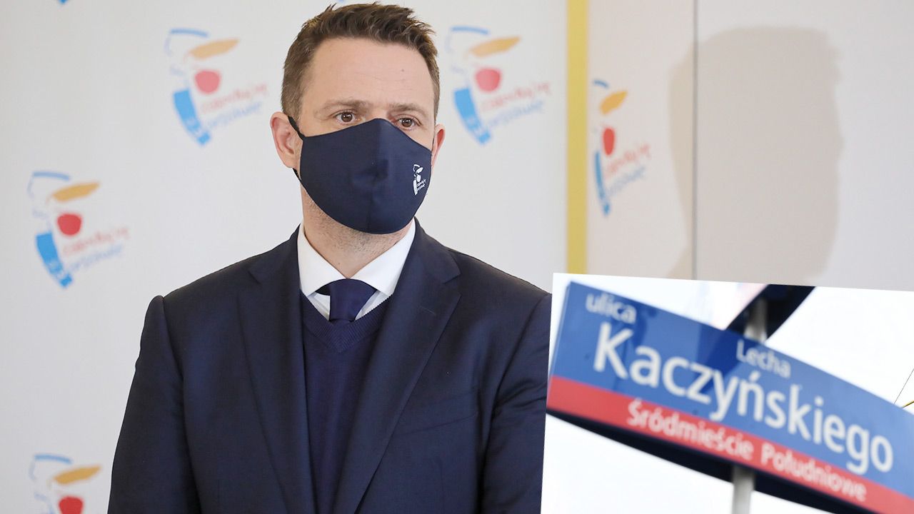 W połowie grudnia ub.r. Trzaskowski stwierdził, że to nie jest dobry moment na uhonorowanie Lecha Kaczyńskiego (fot. PAP/Paweł Supernak; Radek Pietruszka) W połowie grudnia ub.r. Trzaskowski stwierdził, że to nie jest dobry moment na uhonorowanie Lecha Kaczyńskiego (fot. PAP/Paweł Supernak; Radek Pietruszka)