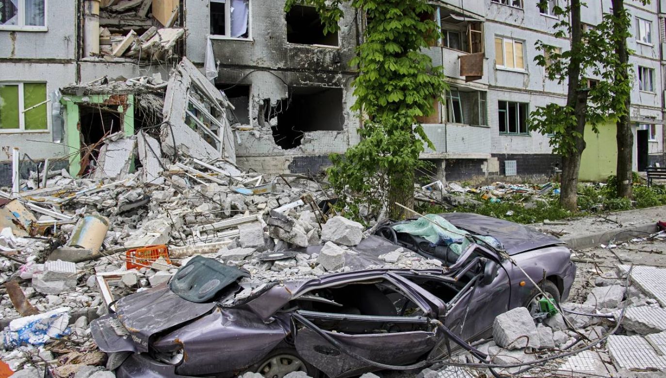 Rosjanie stale atakują obiekty cywilne na Ukrainie (fot. PAP/EPA/SERGEY KOZLOV)
